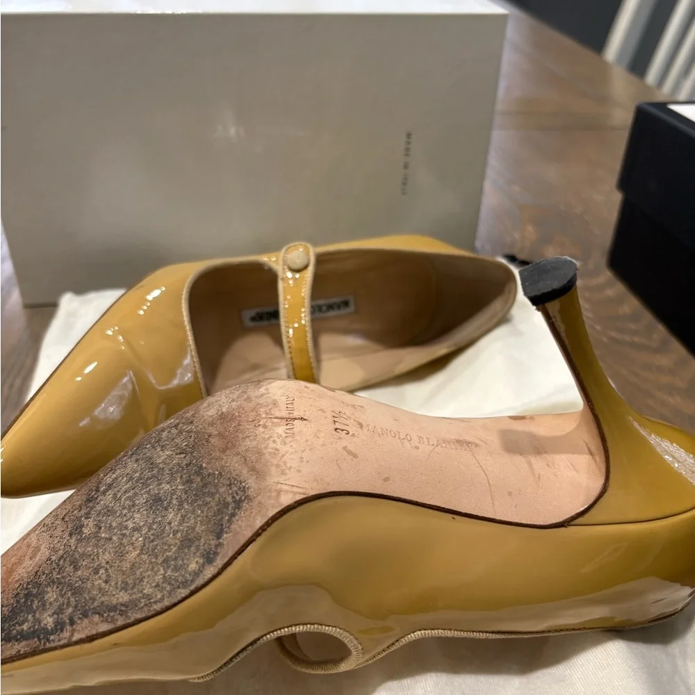 Manolo Blahnik Yellow Patent Leather Heels - Picture 4 of 5